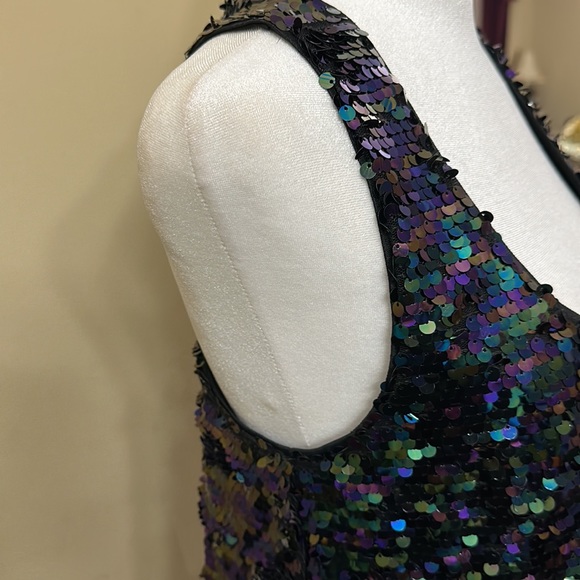 NWT  FOREVER 21 WOMEN Sequins top ,size small - Picture 4 of 10